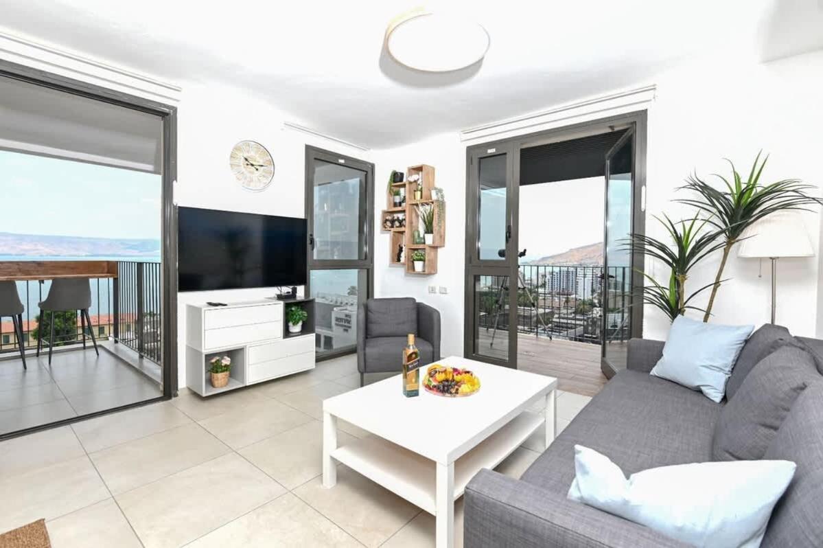 L.T.D- My View. 2 Bedroom Apartment By The Lake. Tiberias Exterior photo