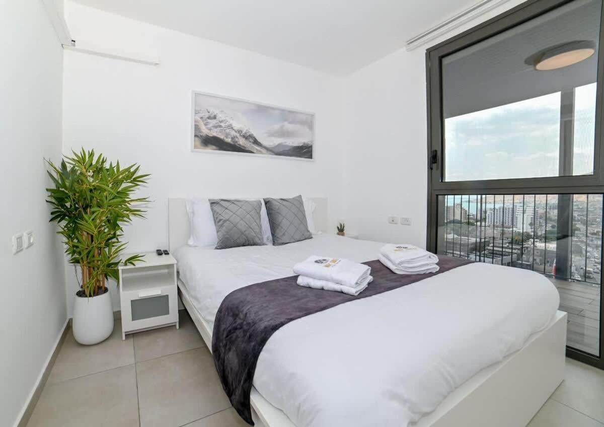 L.T.D- My View. 2 Bedroom Apartment By The Lake. Tiberias Exterior photo