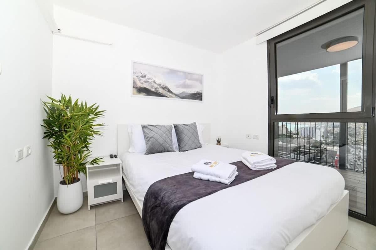 L.T.D- My View. 2 Bedroom Apartment By The Lake. Tiberias Exterior photo